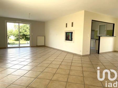 Maison 5 pièces de 120 m² à Aiffres (79230) - Photo 3