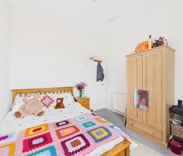 5 bedroom flat to rent - Photo 3