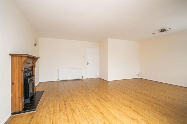 4 bedroom semi-detached house to rent - Photo 1