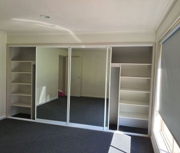 Well Presented 2 Bedroom Home Close to Shops & Transport - Photo 1