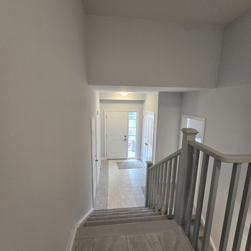 For Lease - 403 Louisa Street Unit# (Main Level), Fort Erie, Ontario - Photo 1