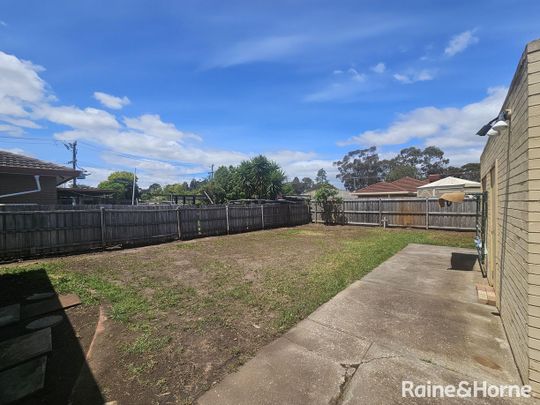 Charming Family Home in the heart of Melton! - Photo 1