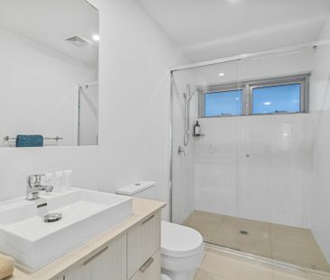 VERY SPACIOUS TWO BEDROOM FURNISHED UNIT WITH OCEAN VIEWS & POOL - Photo 4