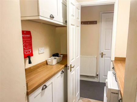 2 bedroom terraced house to rent - Photo 2