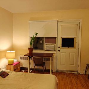 1 CH - 1 SDB - Montréal - $1,075 /mo - Photo 2