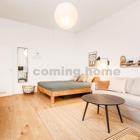 Design Living in Friedrichshain - Photo 3