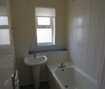 2 bedroom maisonette to rent - Photo 5