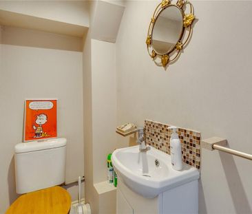 1 bedroom in Islington - Photo 1