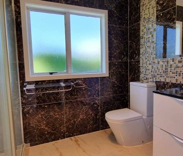 Spacious family home in a great location - Photo 6