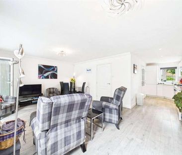 Dawlish Close, Bramhall, Stockport, Greater Manchester, SK7 - Photo 4