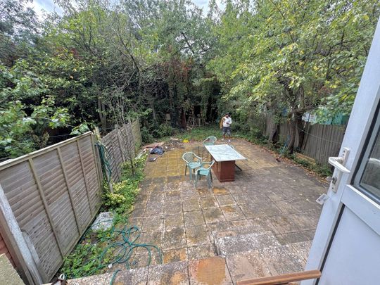 Room in a Shared House, Hendon Way, NW4 - Photo 1