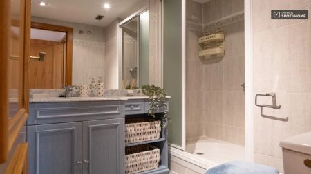 3-bedroom apartment for rent in Abrantes, Madrid - Photo 2