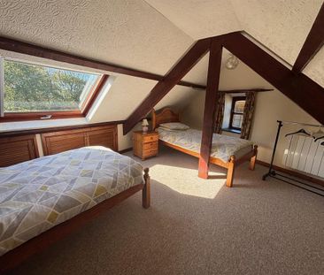 3 bedroom semi-detached house to rent - Photo 5