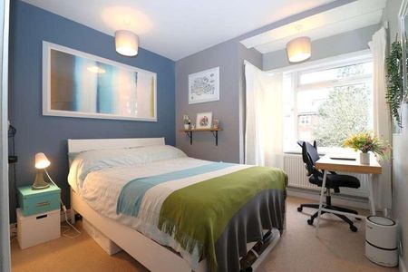Lovelace Road, Surbiton, KT6 - Photo 3