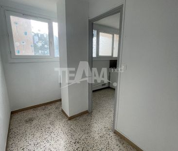 Location Appartement 3 pièces 72m² SETE 34200 - Photo 4