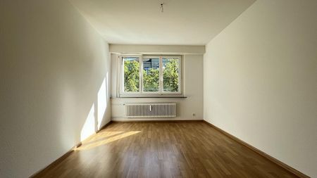 Geräumige Wohnung zwischen dem Clara- und Wettsteinplatz - Photo 4