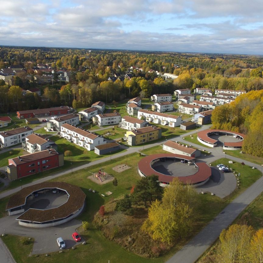 Vallby Gårdsväg 63H, 2 rok - Foto 2