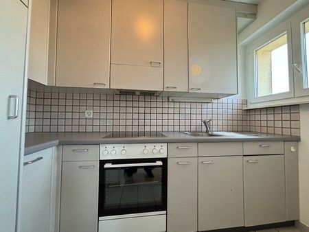 Charmant appartement de 3 pièces à Delémont – disponible immédiatement ! - Photo 4