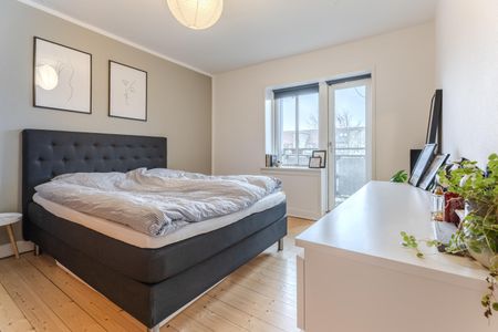 <b>CHARMERENDE LYSLEJLIGHED MED SUPER BELIGGENHED</b><br> - Photo 5