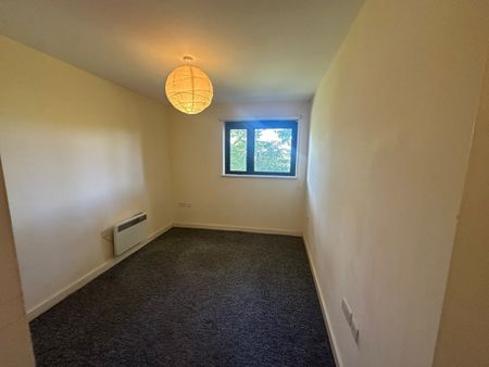 2 Bed Flat, Broadfields, HA2 - Photo 3