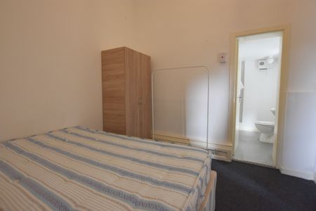 1 Bedroom Flat - Photo 3