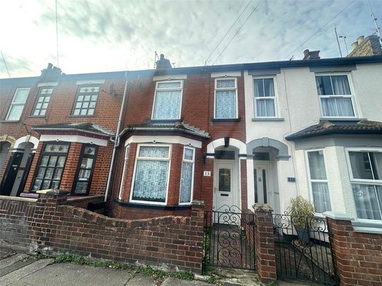 3 bedroom terraced house to rent - Photo 1