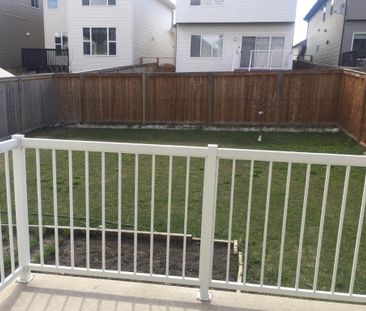 Almost 2000 sqft 2 Storey Home w/ Sunny West Backyard in Panorma Hills - Photo 5