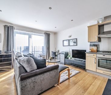 Flat to rent - Maylands Drive, Sidcup, DA14 - Photo 6