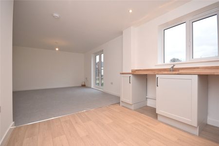 1, Howley Avenue, Churwell, Leeds, LS27 7FW - Photo 5