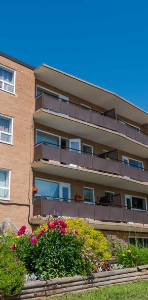 Lake Street Apartments - Photo 1