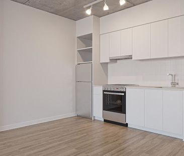 1555 Rene-Levesque West, Montréal, QC - Photo 2