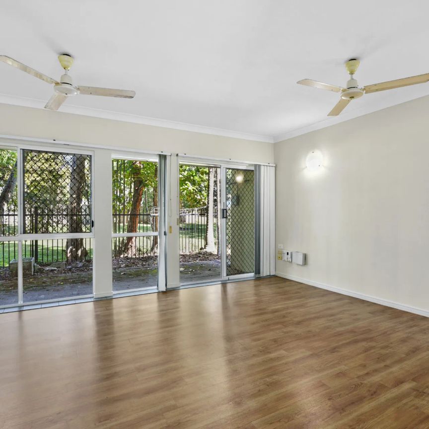 3 bedroom townhouse close to the CBD - Photo 1