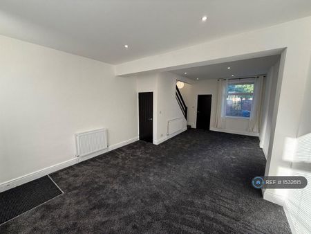 2 bedroom terraced house to rent - Photo 2