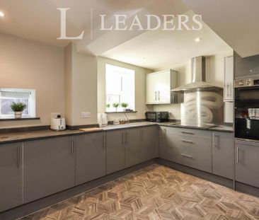 1 bedroom in a house share to rent - Photo 3