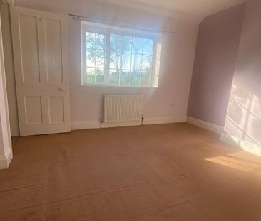 2 bedroom house to rent - Photo 2