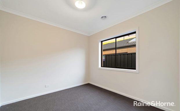 Family Home For Lease in Prime Strathtulloh Location! - Photo 1