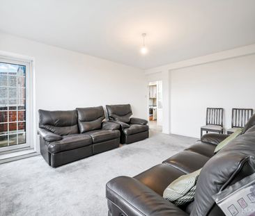 Grand Drive, London, SW20 - Photo 1