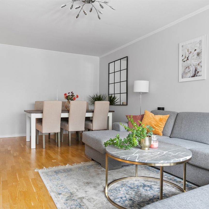 Kyrkvärdsplan, Uttran - Photo 1