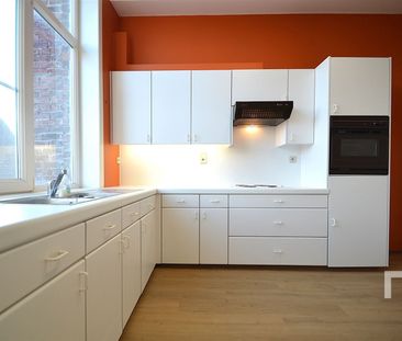 Energiezuinig en ruim appartement op toplocatie in Ieper. - Photo 5