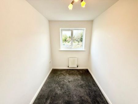 3 bedroom semi-detached house to rent - Photo 3