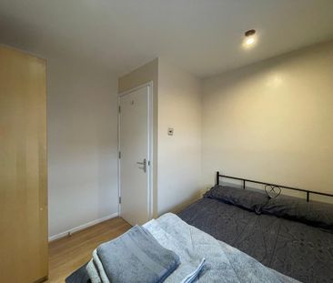 3 bedroom detached bungalow to rent - Photo 3