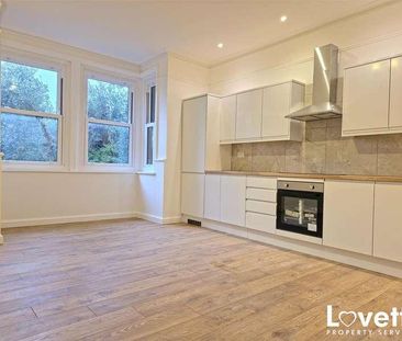 Dent-de-lion Farmhouse, Garlinge, CT9 - Photo 4