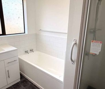 Little brick beauty on North Street! - Photo 4