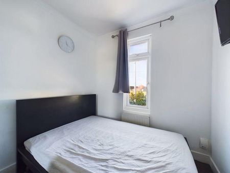 1 bedroom property to rent - Photo 2