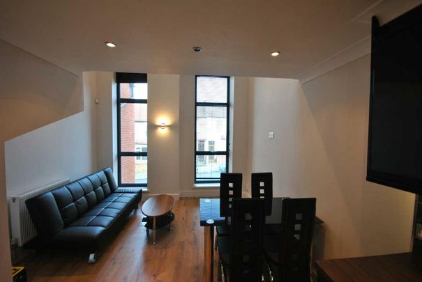 2 bedroom flat to rent - Photo 1