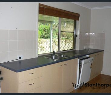 Room to Breathe — 5-Bedroom Family Home in a Quiet Cul-De-Sac Setting - Photo 3