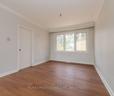 For Lease - 22 Fabian Place, Toronto, Ontario - Photo 2