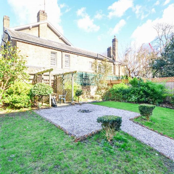 Flat 14 West Cromwell Road, Earls Court SW5 9QL - Photo 1