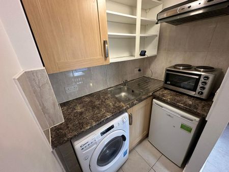 Studio to rent - Photo 5