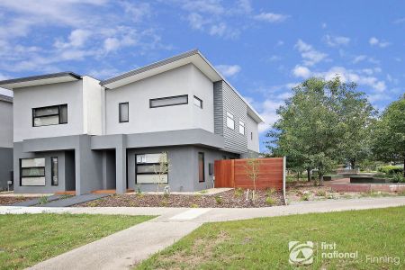 Modern Family Home - Photo 4